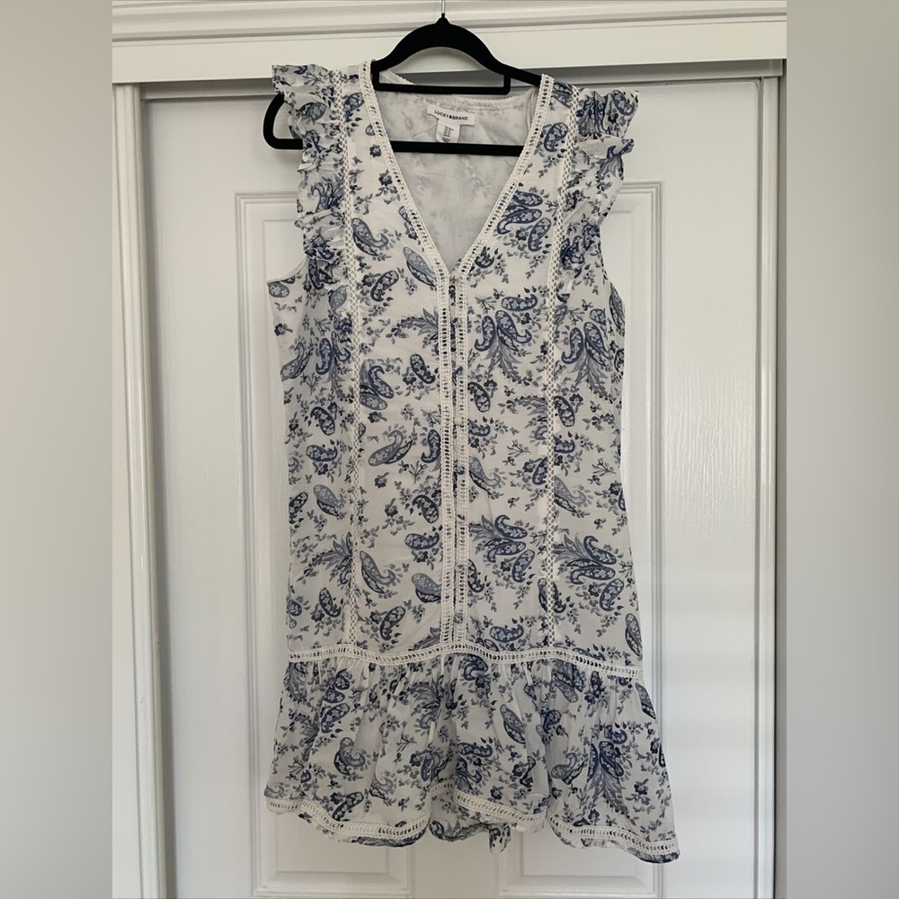 Sleeveless Dress with Blue Paisley Design